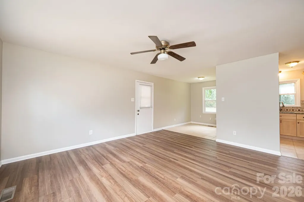 5424 Glenview Drive Hickory NC 28602