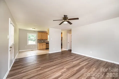 5424 Glenview Drive Hickory NC 28602
