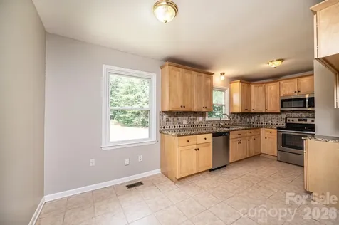 5424 Glenview Drive Hickory NC 28602