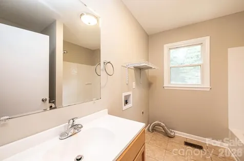 5424 Glenview Drive Hickory NC 28602