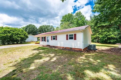 5424 Glenview Drive Hickory NC 28602