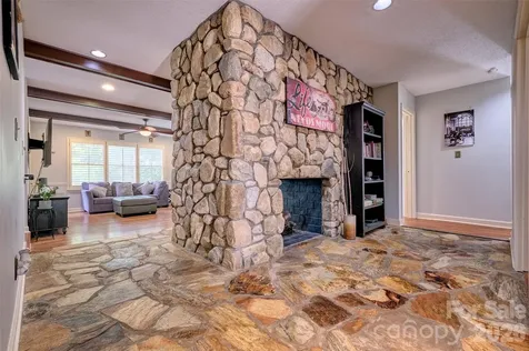 18 Shipmaster Court Lake Wylie SC 29710