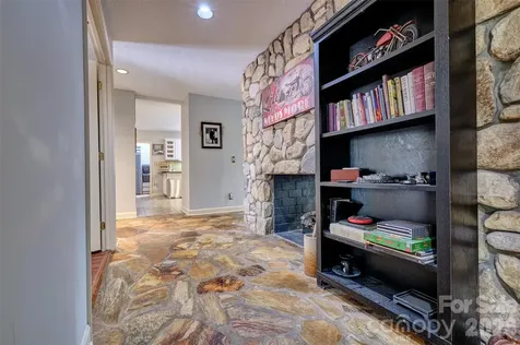 18 Shipmaster Court Lake Wylie SC 29710