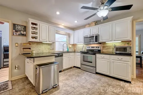 18 Shipmaster Court Lake Wylie SC 29710