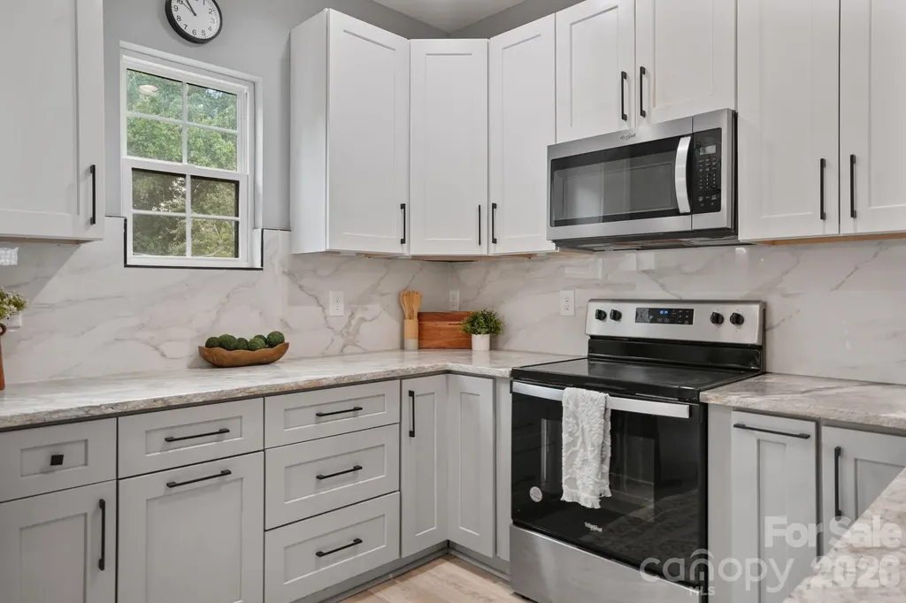 544 30th Avenue NW Hickory NC 28601