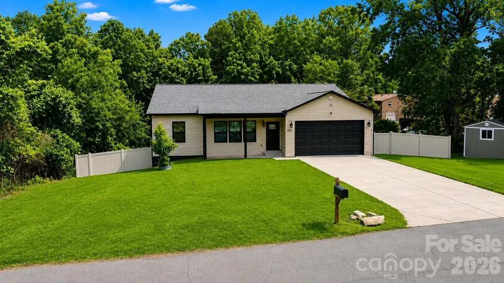 544 30th Avenue NW Hickory NC 28601