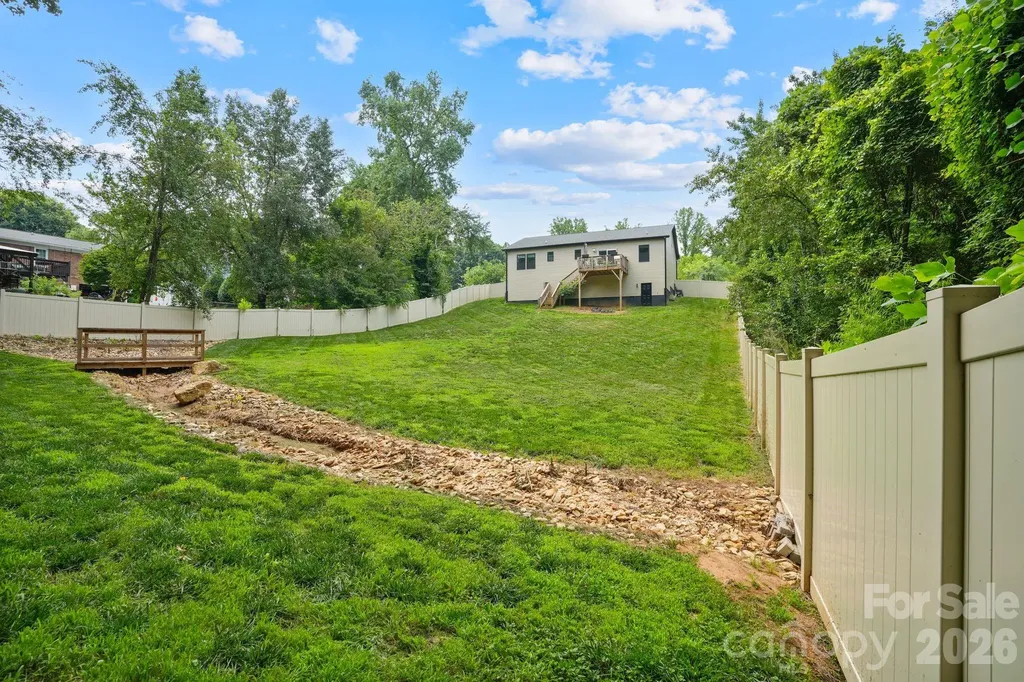 544 30th Avenue NW Hickory NC 28601