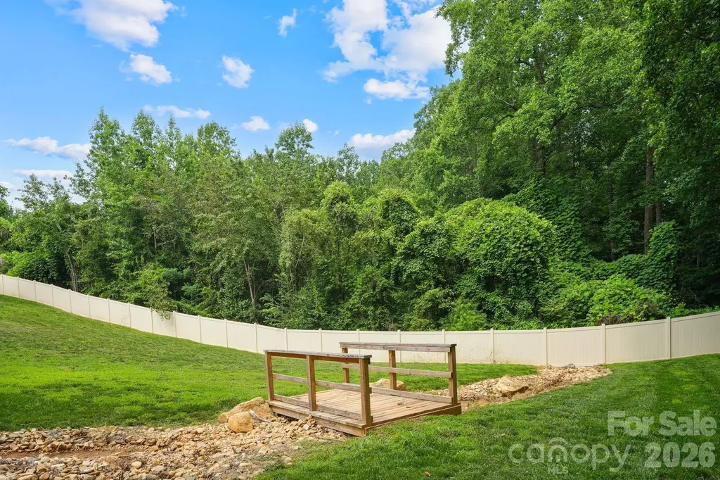 544 30th Avenue NW Hickory NC 28601