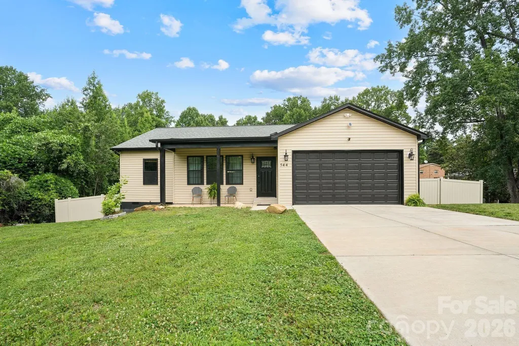 544 30th Avenue NW Hickory NC 28601