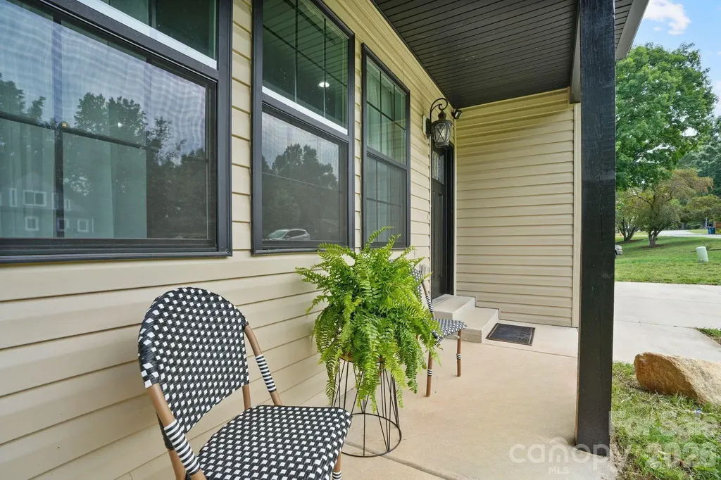 544 30th Avenue NW Hickory NC 28601