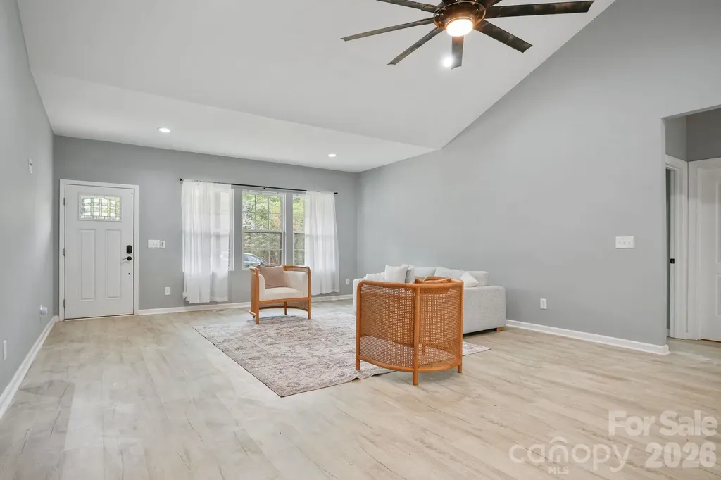 544 30th Avenue NW Hickory NC 28601