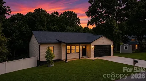 544 30th Avenue NW Hickory NC 28601