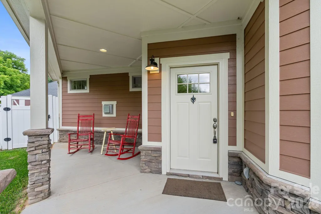 19 Westfield Way Candler NC 28715