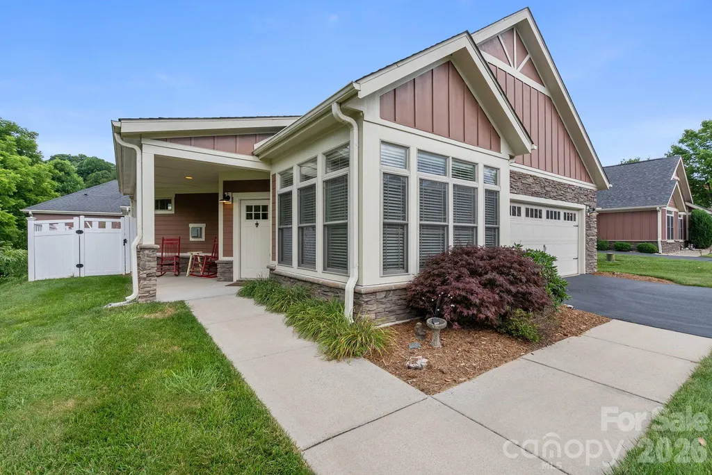 19 Westfield Way Candler NC 28715
