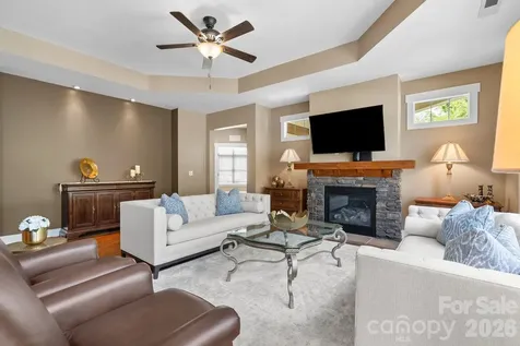 19 Westfield Way Candler NC 28715