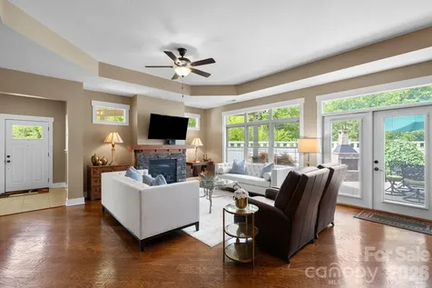19 Westfield Way Candler NC 28715