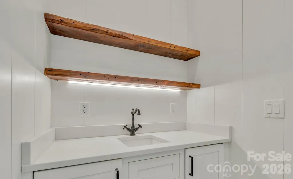 253 Old Boone Road Blowing Rock NC 28605