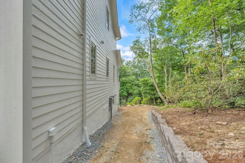 253 Old Boone Road Blowing Rock NC 28605