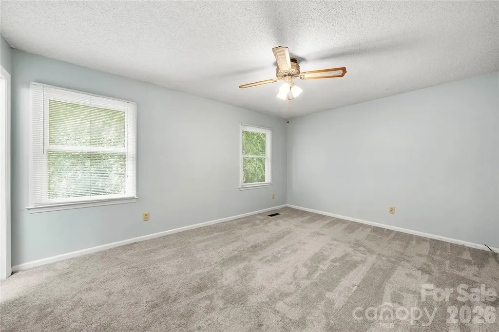 628 Bellows Lane Charlotte NC 28270