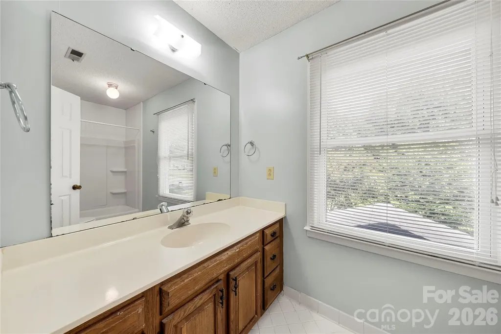 628 Bellows Lane Charlotte NC 28270