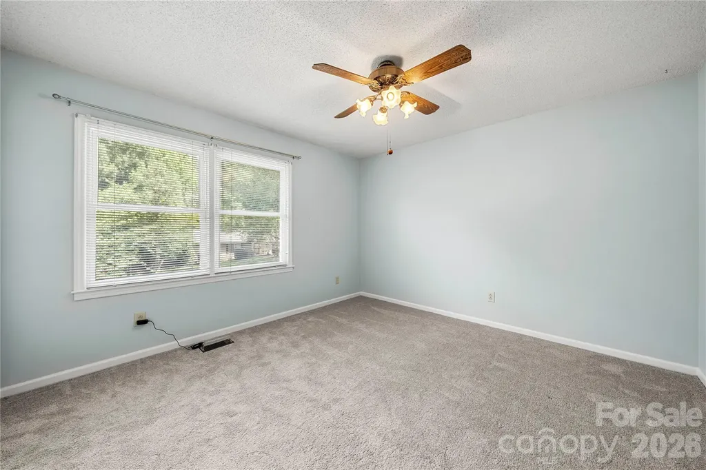 628 Bellows Lane Charlotte NC 28270