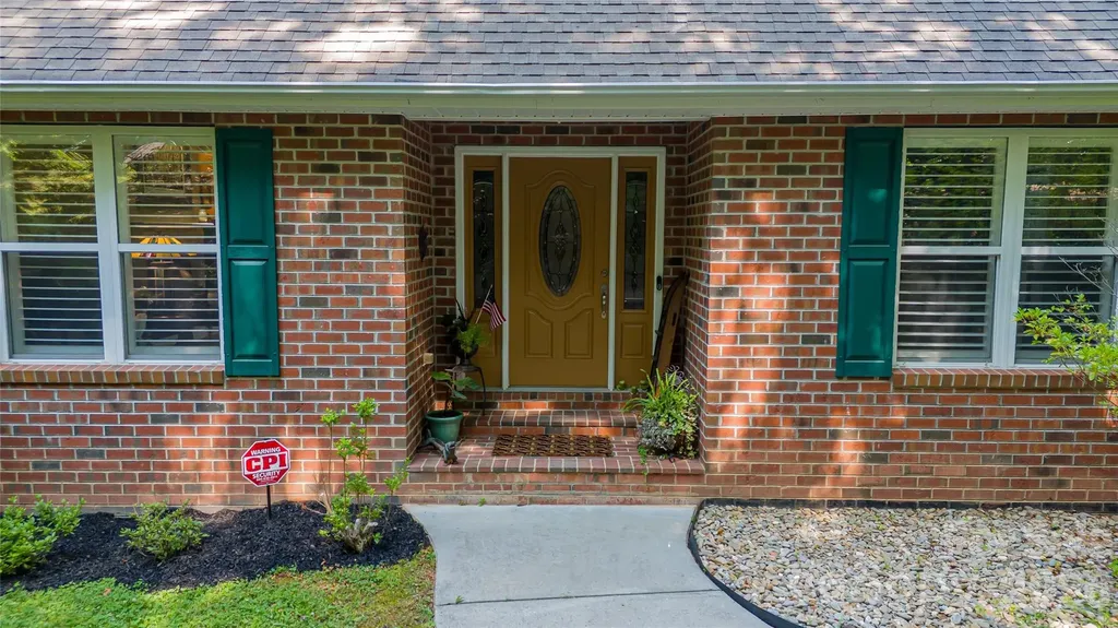 1518 Southpointe Drive Morganton NC 28655