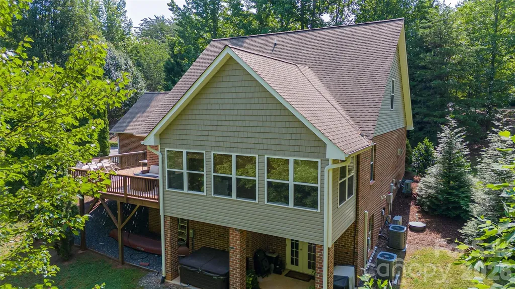 1518 Southpointe Drive Morganton NC 28655