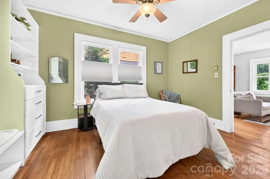 15 Westgate Road Asheville NC 28806