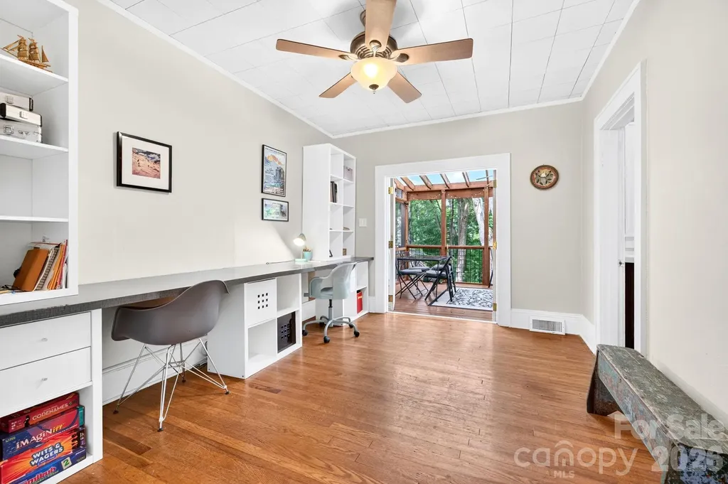 15 Westgate Road Asheville NC 28806