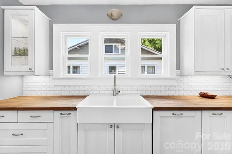 15 Westgate Road Asheville NC 28806