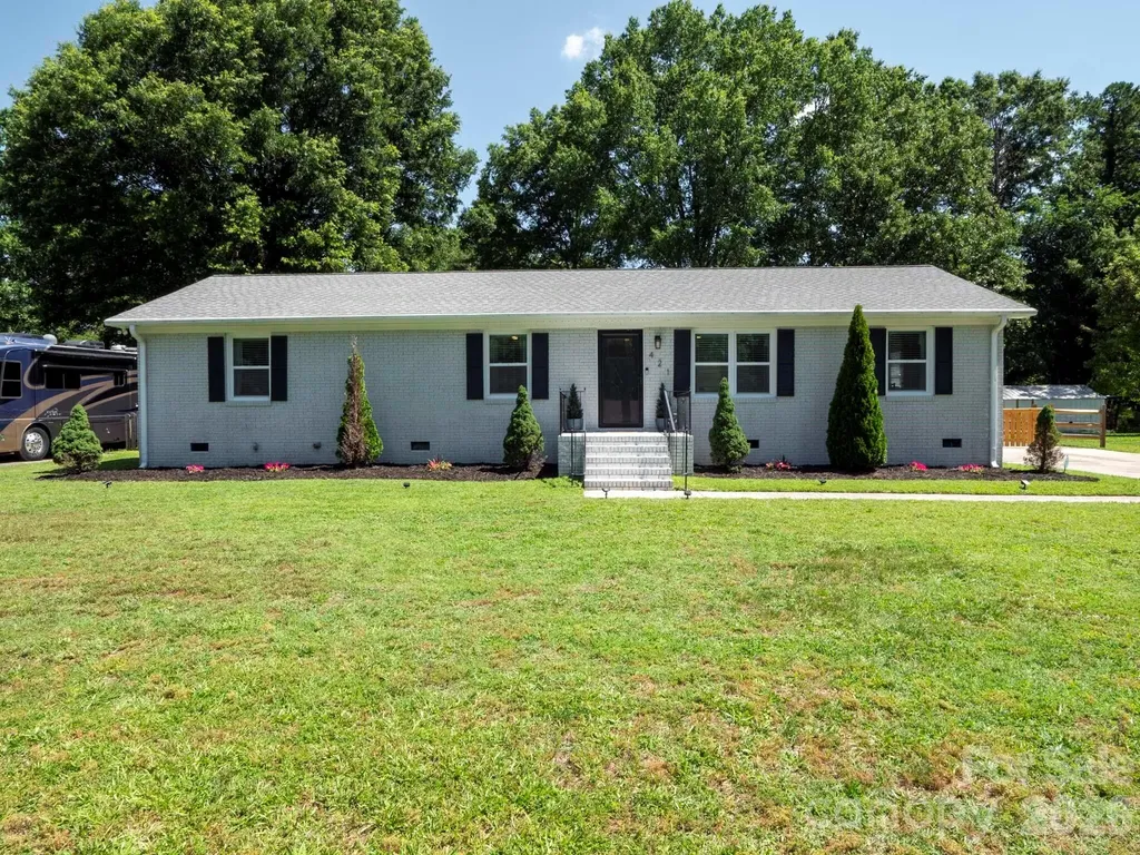 421 Catawba Circle N Matthews NC 28104