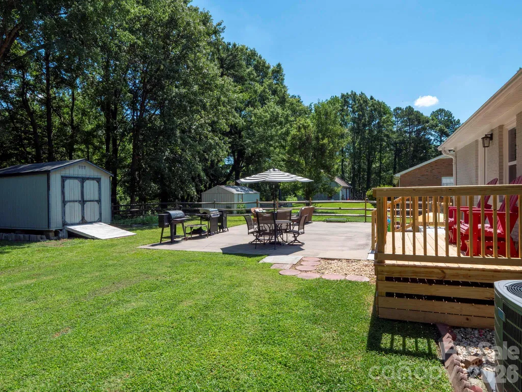 421 Catawba Circle N Matthews NC 28104