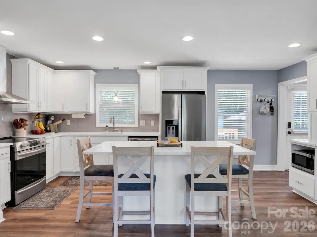 421 Catawba Circle N Matthews NC 28104