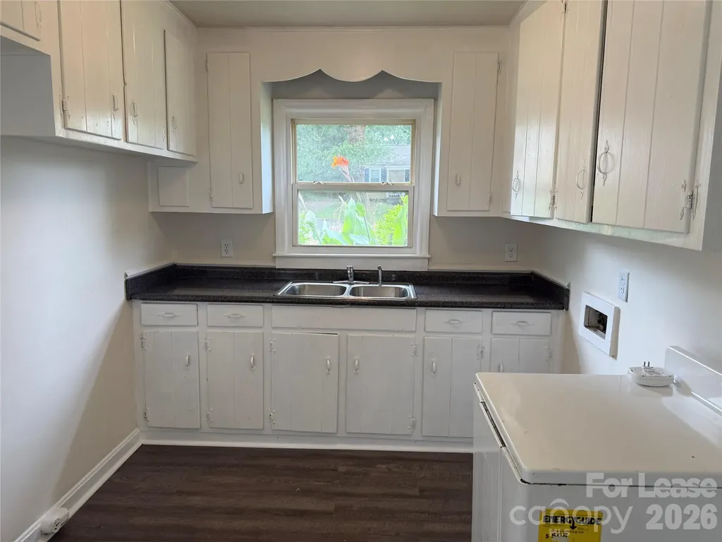 1520 Effingham Road Charlotte NC 28208