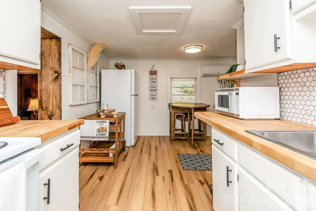 284 Grady Winkler Road Boone NC 28607