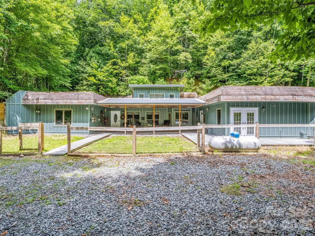 707 Cascade Trail Pisgah Forest NC 28768