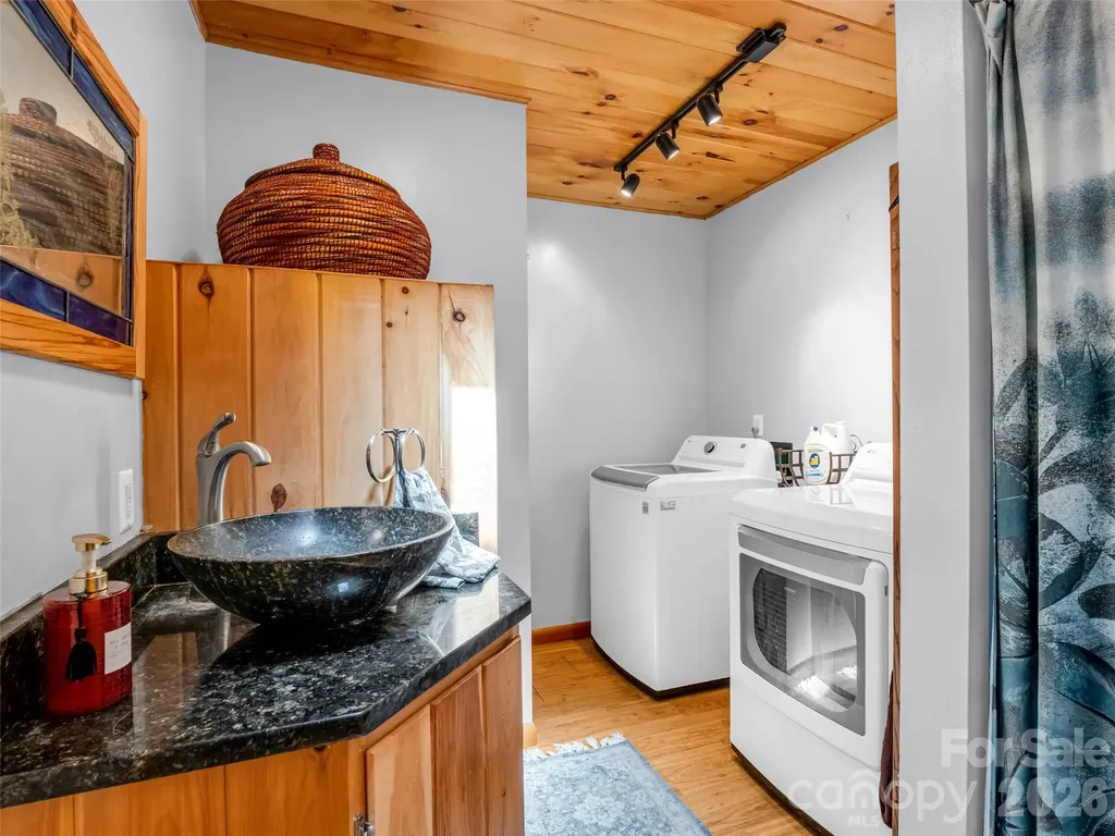 707 Cascade Trail Pisgah Forest NC 28768