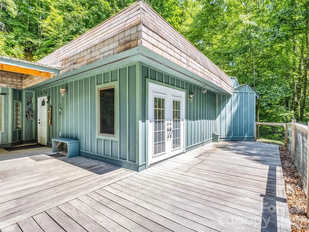 707 Cascade Trail Pisgah Forest NC 28768