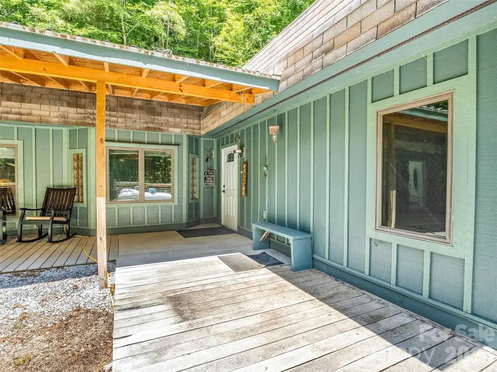 707 Cascade Trail Pisgah Forest NC 28768