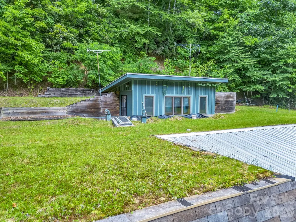 707 Cascade Trail Pisgah Forest NC 28768