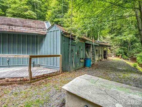 707 Cascade Trail Pisgah Forest NC 28768