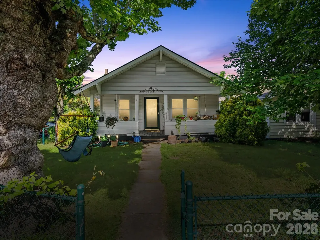 2 Pelzer Street Asheville NC 28804