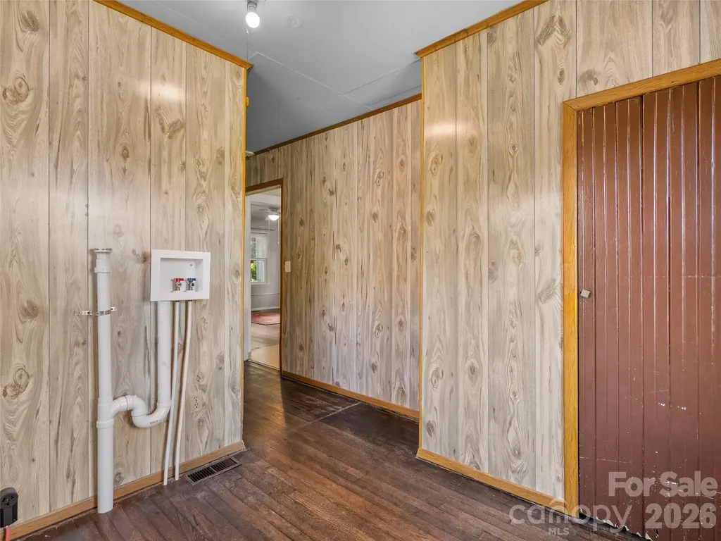 2 Pelzer Street Asheville NC 28804