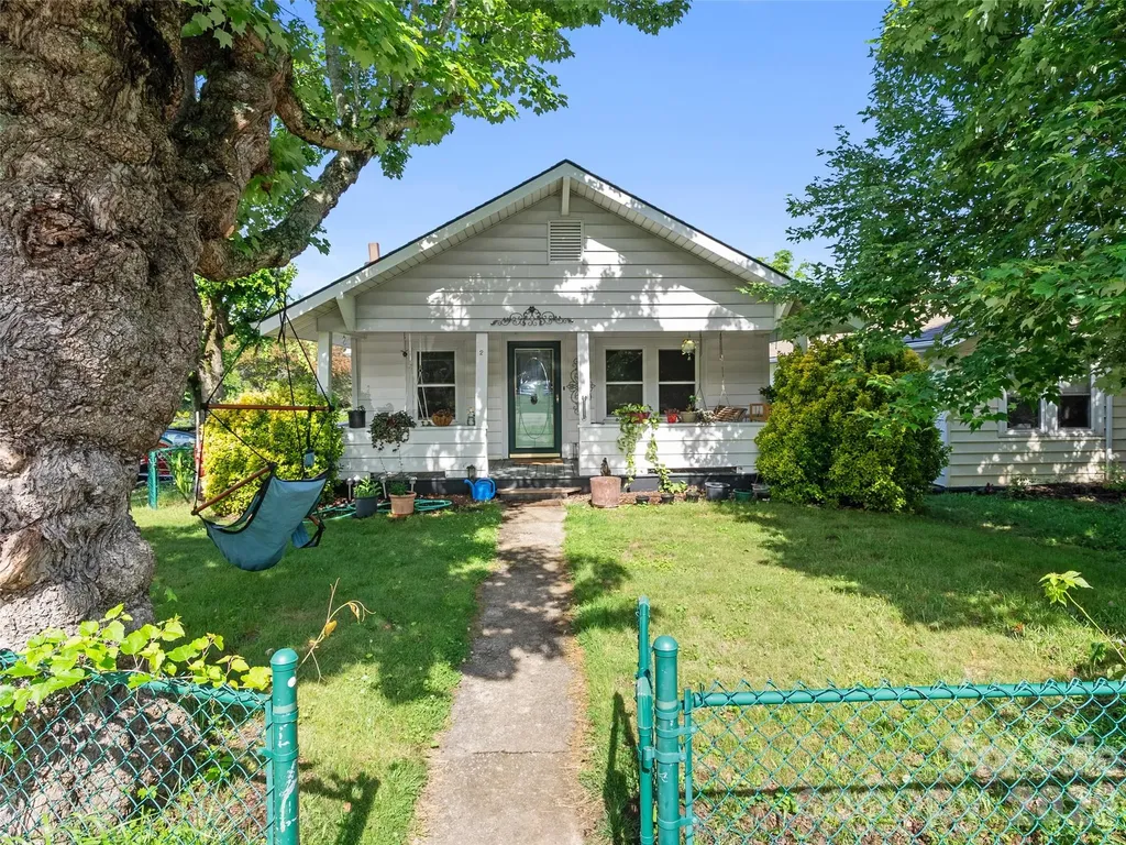 2 Pelzer Street Asheville NC 28804