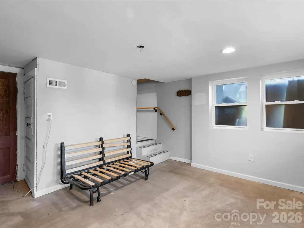 2 Pelzer Street Asheville NC 28804