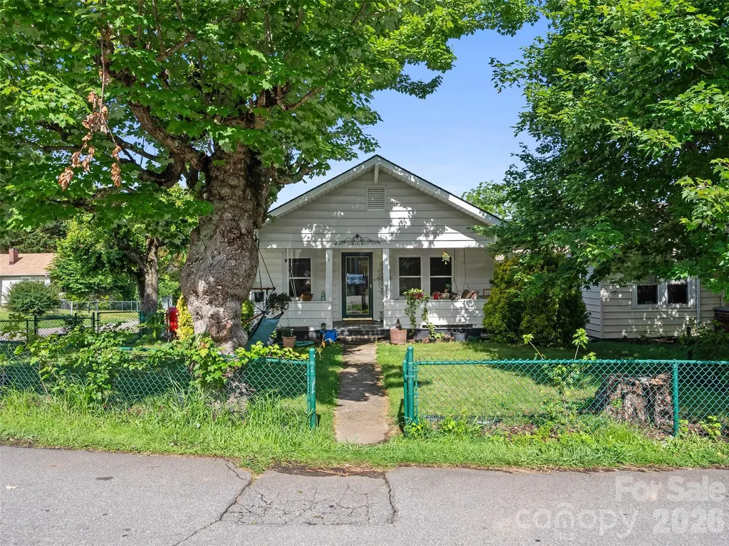 2 Pelzer Street Asheville NC 28804