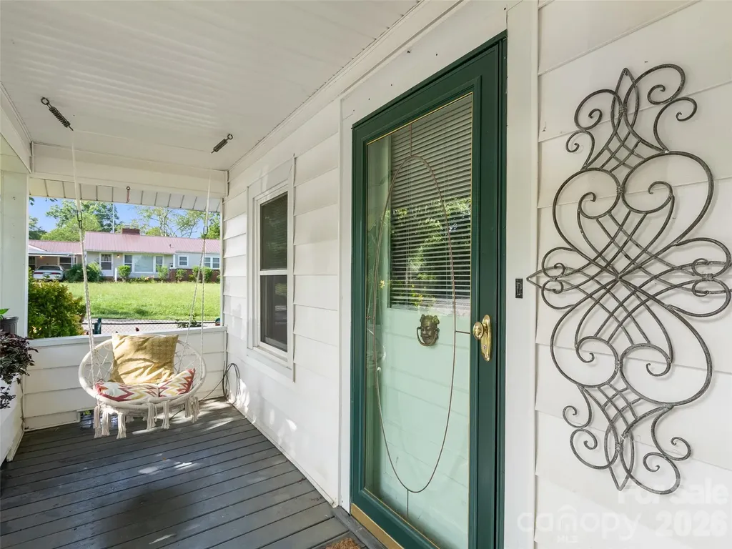 2 Pelzer Street Asheville NC 28804