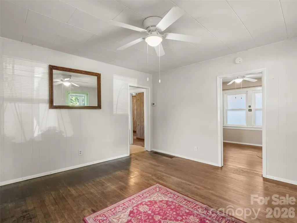 2 Pelzer Street Asheville NC 28804