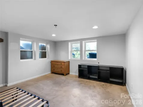 2 Pelzer Street Asheville NC 28804