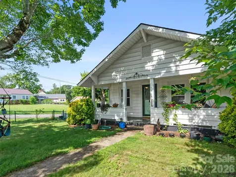 2 Pelzer Street Asheville NC 28804